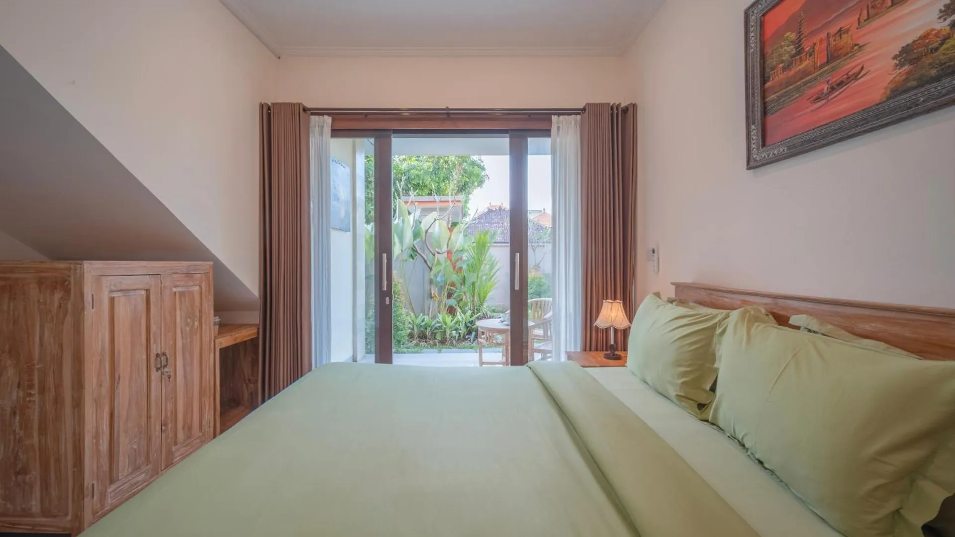 Titeng Guest House - Comfortable Studio In Amazing Location Near Potato Head And The Beach Seminyak  0*, Seminyak (Bali)