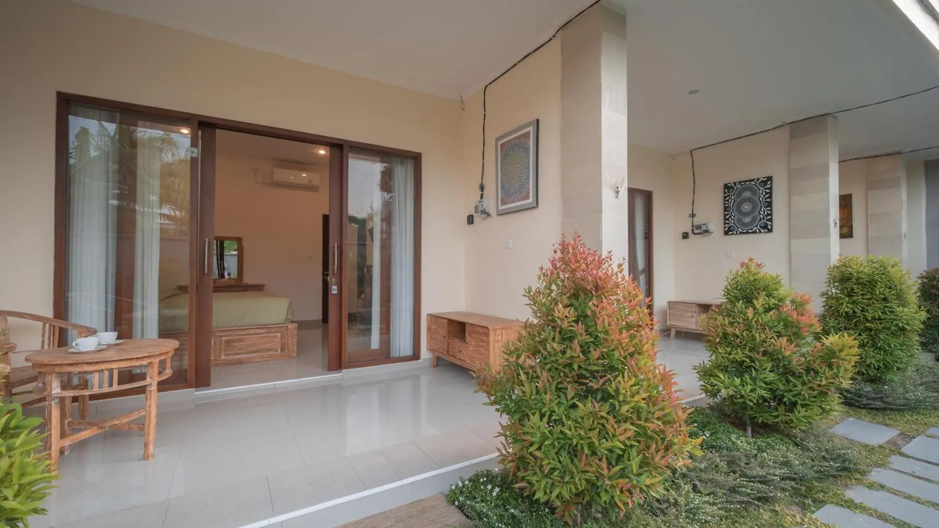 Titeng Guest House - Comfortable Studio In Amazing Location Near Potato Head And The Beach Seminyak  Indonesia