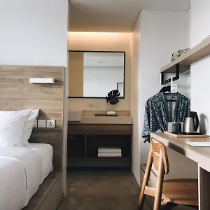 4* فندق لويدز إن بالي